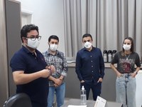 A convite do vereador Lucas Leugi, deputado Aliel Machado visita Câmara Municipal