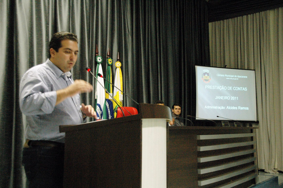 Alcides Ramos realiza primeira prestação de contas da gestão