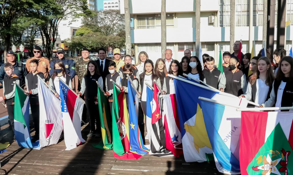 Apucarana abre oficialmente a Semana da Pátria