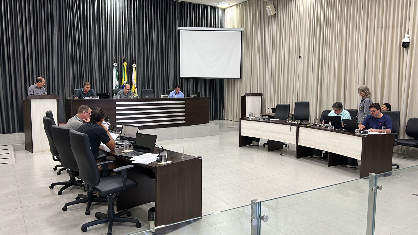 Câmara de Apucarana aprova orçamento do município para 2024