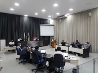 Câmara aprova pacote de projetos e requerimentos em sessão ordinária