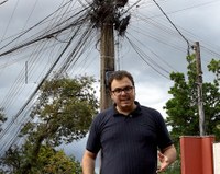 Vereador apresenta projeto para organizar e remover fios soltos em Apucarana 