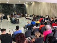 Câmara aprova projetos que reajustam salários de servidores públicos municipais