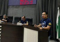 Câmara de Apucarana destaca prevenção ao câncer de intestino durante sessão ordinária