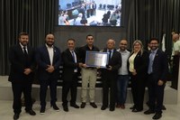 Câmara de Apucarana entrega Título de Cidadão Honorário ao jornalista Edison Costa