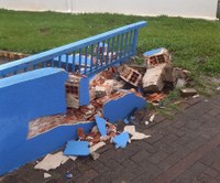 Câmara de Apucarana esclarece acidente que danificou muro do estacionamento 