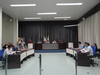 Câmara de Apucarana limpa pauta e aprova LDO