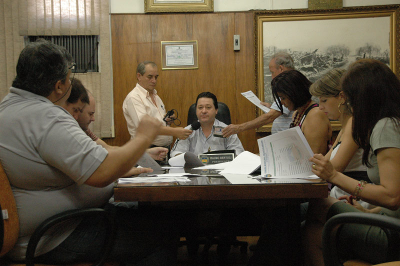 Câmara de Apucarana presta contas de setembro e outubro
