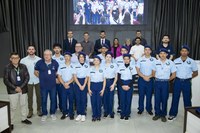 Câmara de Apucarana realiza posse do Parlamento Jovem 