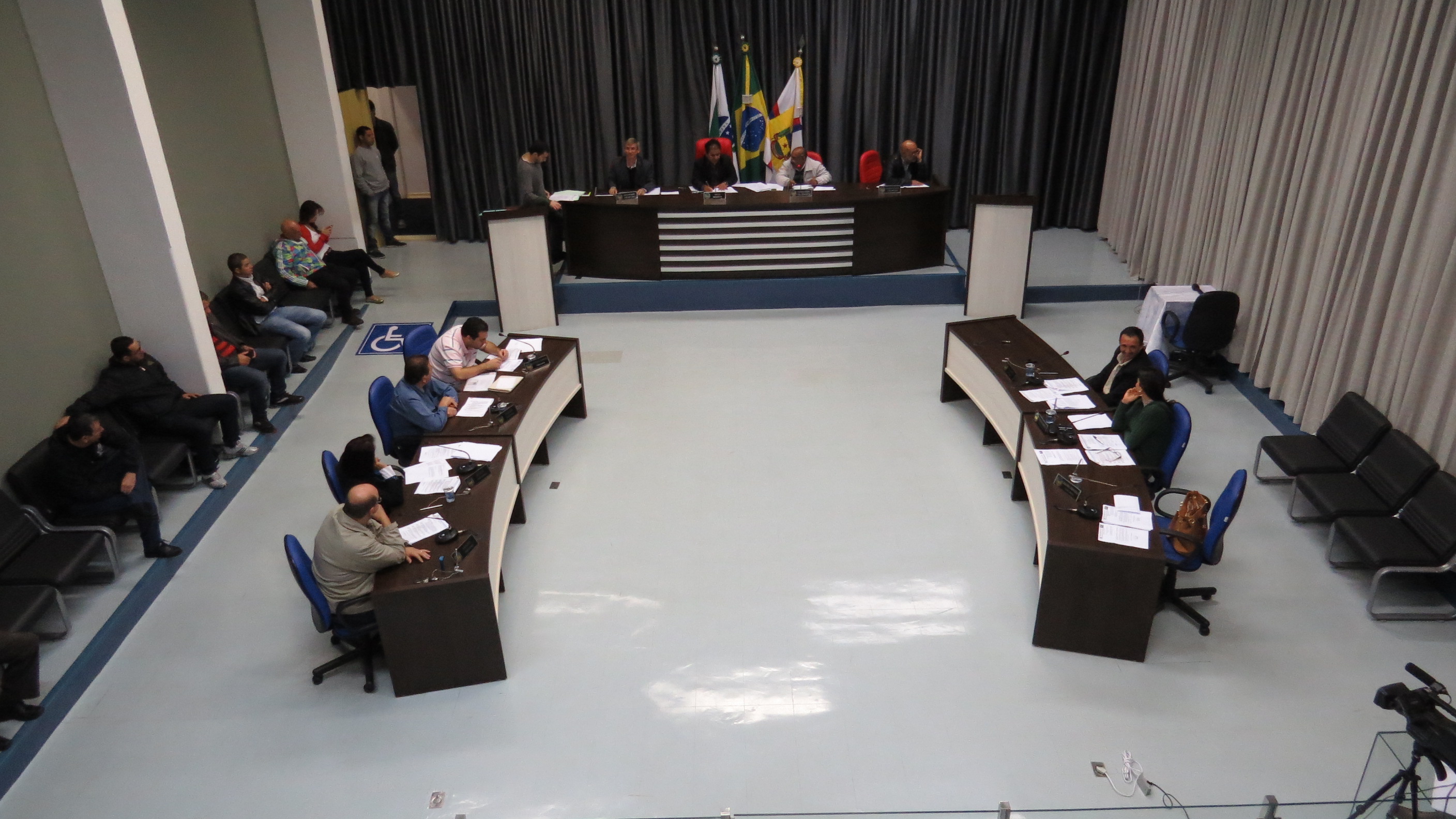 Câmara de Apucarana realiza sessões extraordinárias