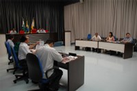 Câmara de Apucarana retoma sessões com discurso político