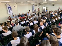 Câmara faz sessão com casa cheia no Colégio Cerávolo