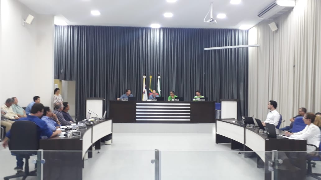 Câmara realiza última Sessão Ordinária de abril e aprova Campanha “Dezembro Verde”: abandono de animais é crime