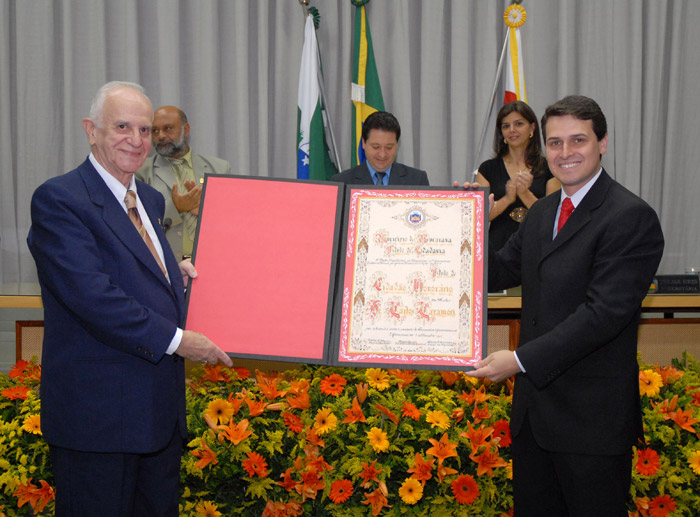 Carlos Caramori é “Cidadão Honorário”