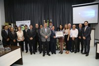 Colégio Agrícola Manoel Ribas recebe “Diploma de Méritos em Tarefas Comunitárias”