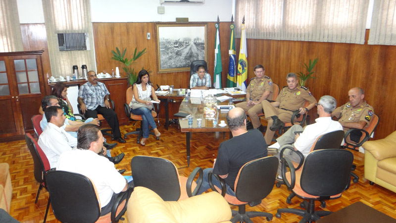 Comando da PM e vereadores discutem melhorias na segurança do município