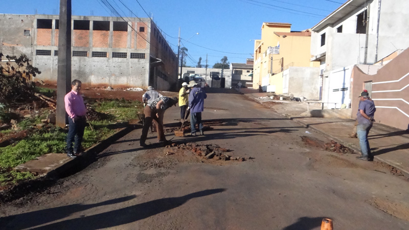 Deco fiscaliza obras de revitalização das ruas do Jardim Trabalhista