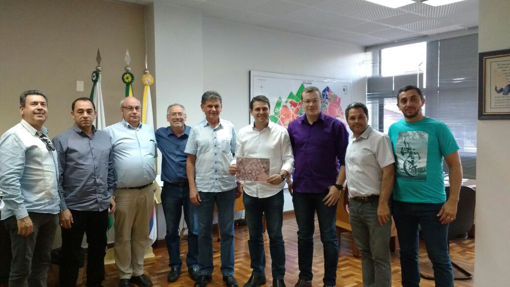 Deputado Leopoldo Meyer anuncia recursos para Apucarana