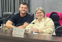 Durante o Outubro Rosa, vereadora assume presidência das sessões na Câmara de Apucarana 