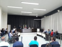 Em primeira votação, Câmara aprova reajuste salarial para servidores do Executivo e Legislativo