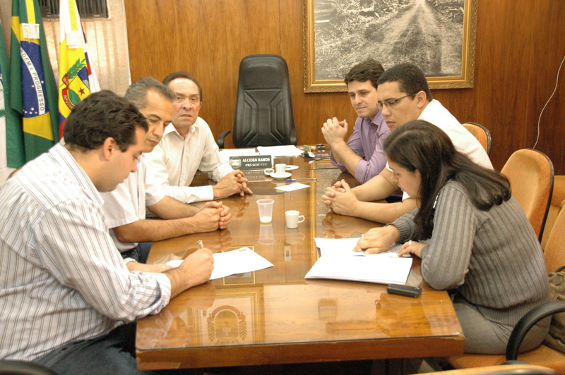 Emenda coletiva propõe 11 vereadores em Apucarana