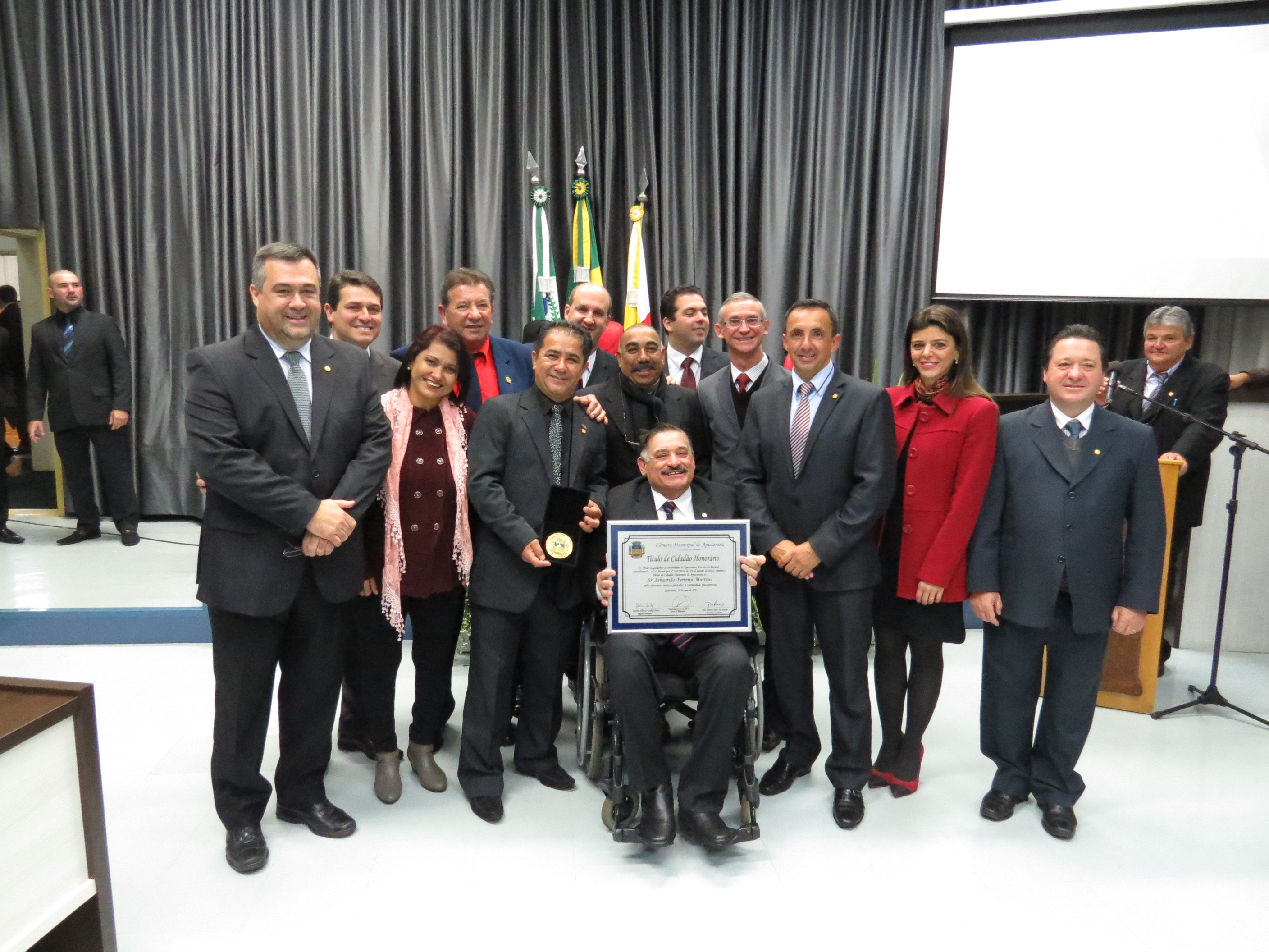 Empresário Tião da Femac recebe título de Cidadão Honorário de Apucarana