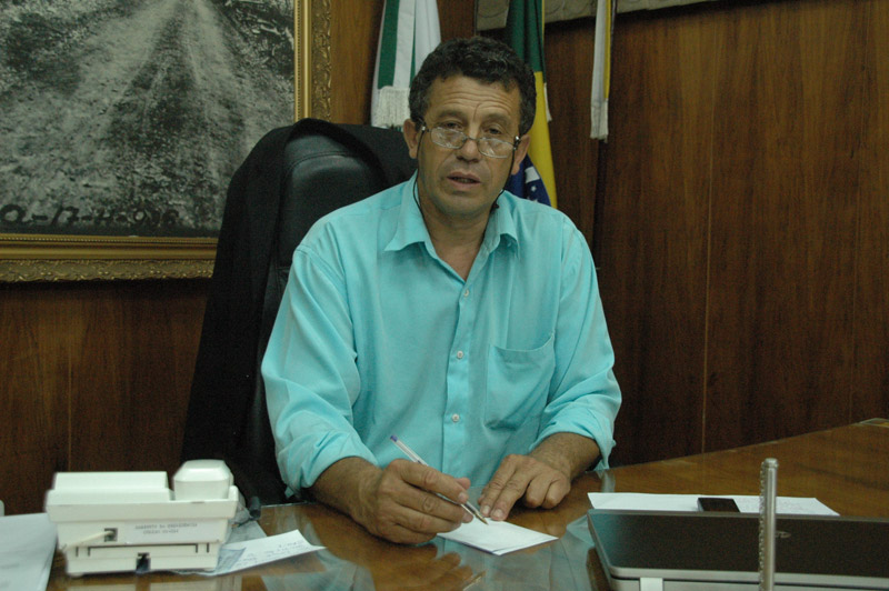 Frias explica retirada de pauta de projeto doando terrenos