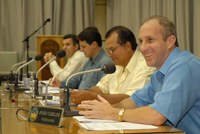 João Carlos reassume vaga na Câmara