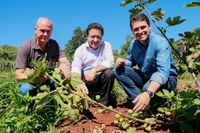 Junior da Femac e Bertoli visitam Chácara JL