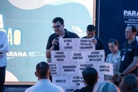 Lei sancionada moderniza exibição de documentos obrigatórios no comércio de Apucarana   