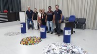 Lions Clube Apucarana Vitória Régia recebe 1º lote de materiais arrecadados na Campanha Lacre do Bem