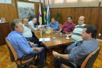 Luciano Ducci visita Câmara Municipal de Apucarana