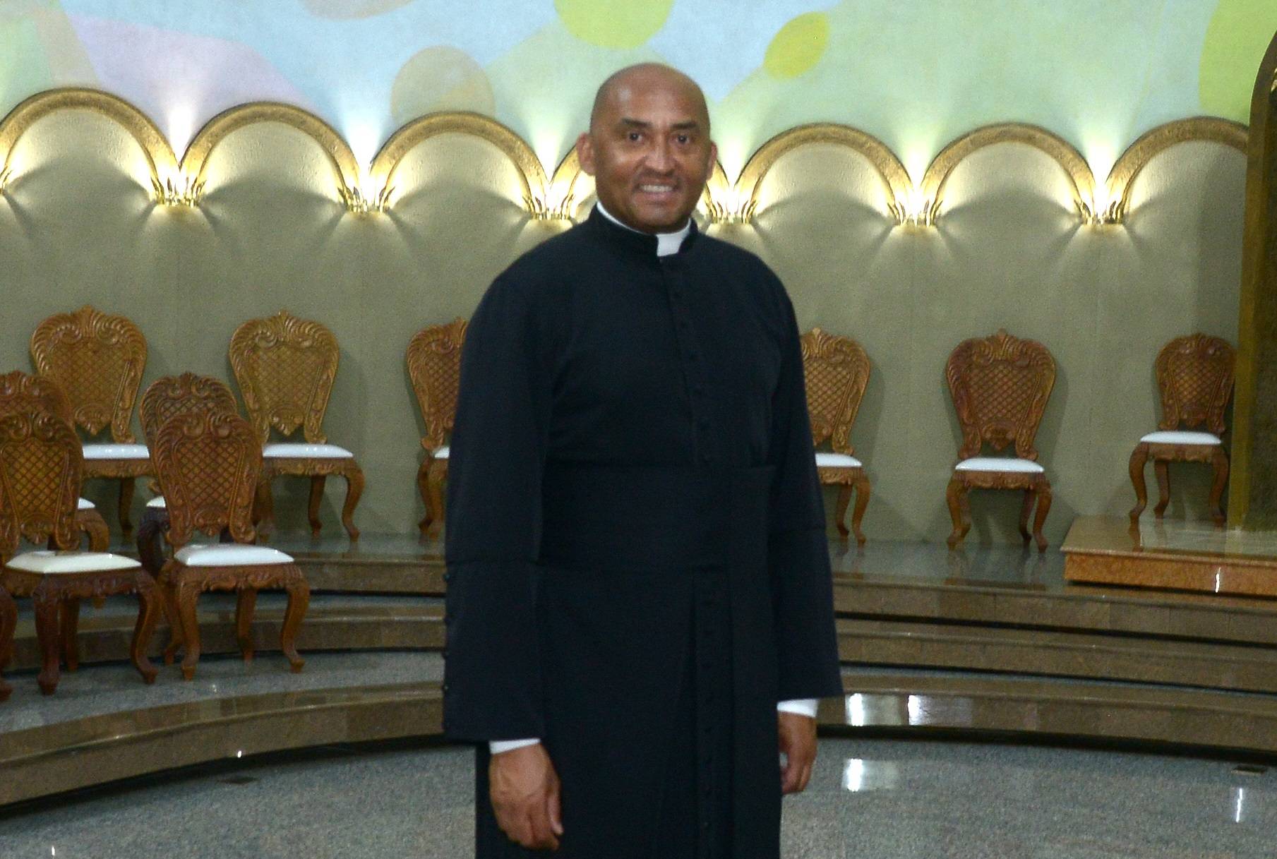 Moção de Aplausos ao Padre Rezende