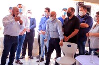 Na inauguração da Unidade de Apoio ao Cras do Parigot de Souza, família do vereador Tiago Cordeiro de Lima recebe homenagem