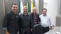 Padre Paulinho Amaral visita Câmara de Apucarana