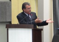 Paulo Farias inicia trabalhos no legislativo após assumir vaga de vereador