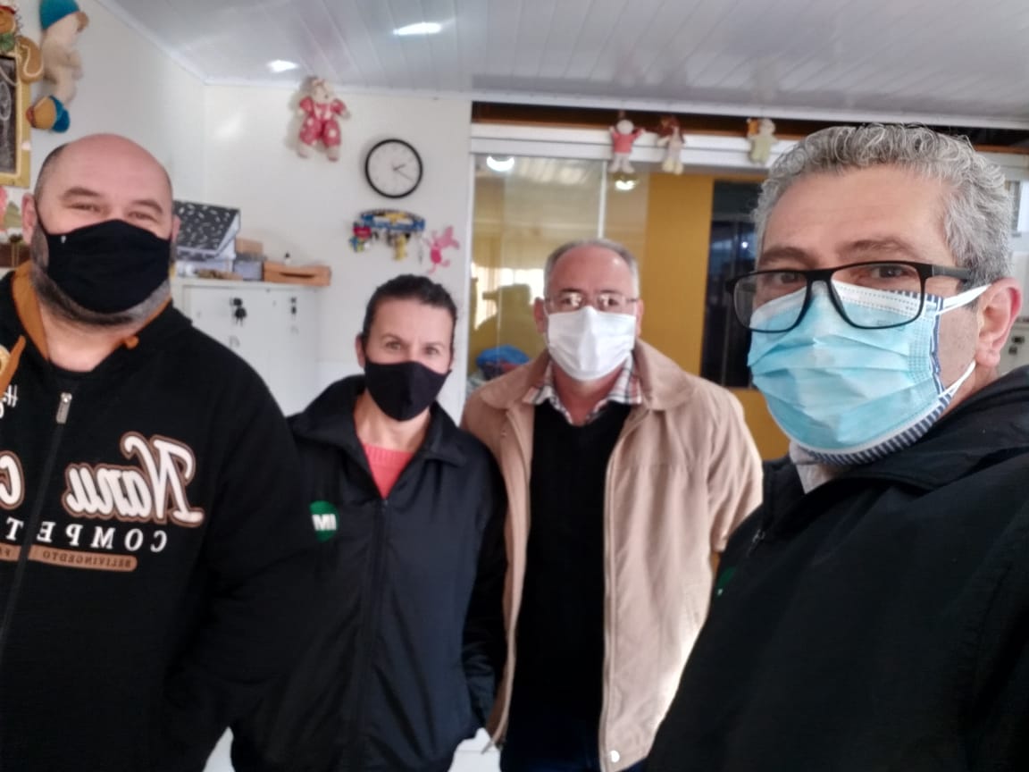 Poim acompanha os trabalhos na sede da Polícia Científica de Apucarana