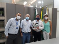 Poim recebe gerentes da Caixa Econômica Federal