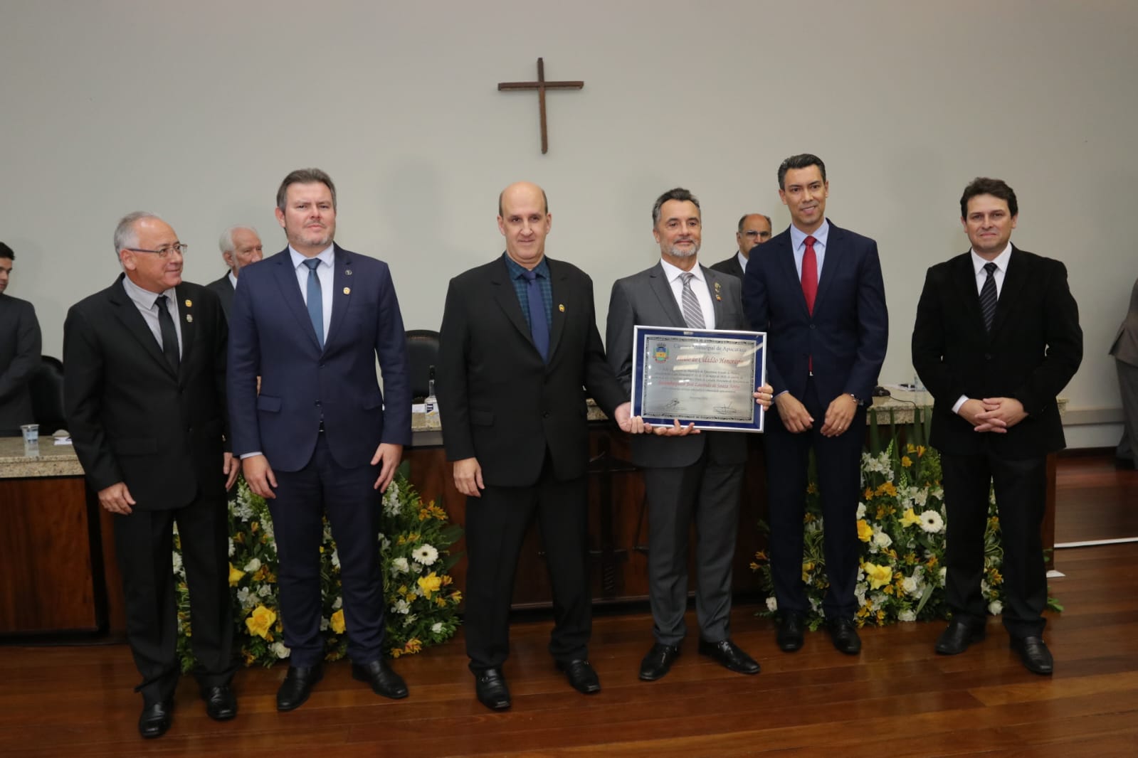 Presidente do Tribunal de Justiça, Desembargador José Laurindo recebe o Título de Cidadão Honorário de Apucarana