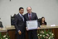 Presidente do TRT Paraná, desembargador Dr. Arnor Lima Neto, recebe o Título de Cidadão Honorário de Apucarana