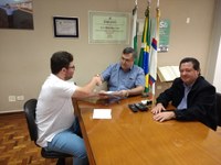 Projeto de lei prevê multas pesadas para pichadores e revendas de spray