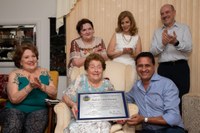 Título de Cidadã Honorária de Apucarana é entregue a Rachel Carnascialli Swain