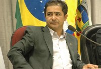 Vereadores tomam posse e escolhem Deco como novo presidente