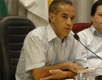 Val conclama para audiência pública na segunda-feira