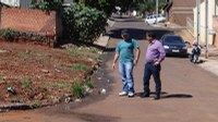 Vereador Deco resolve problema na rede de esgotos do Jardim Figueira