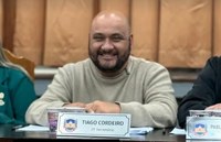 Vereador relembra trajetória e enaltece Colégio Nilo Cairo durante sessão