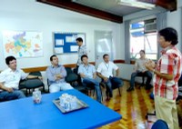 Vereadores cobram da Sanepar solução por estrago nas calçadas