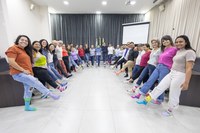 Vereadores e servidores usam meias trocadas em alusão ao Dia da Síndrome de Down