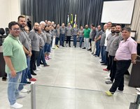 Vereadores e servidores usam meias trocadas em apoio ao Dia da Síndrome de Down