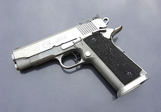 Vereadores lamentam morte de fotógrafo e repudiam violência